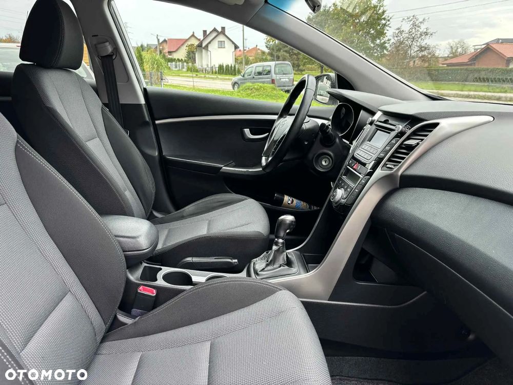 Hyundai i30 1.6 CRDi BlueDrive Classic + - 7