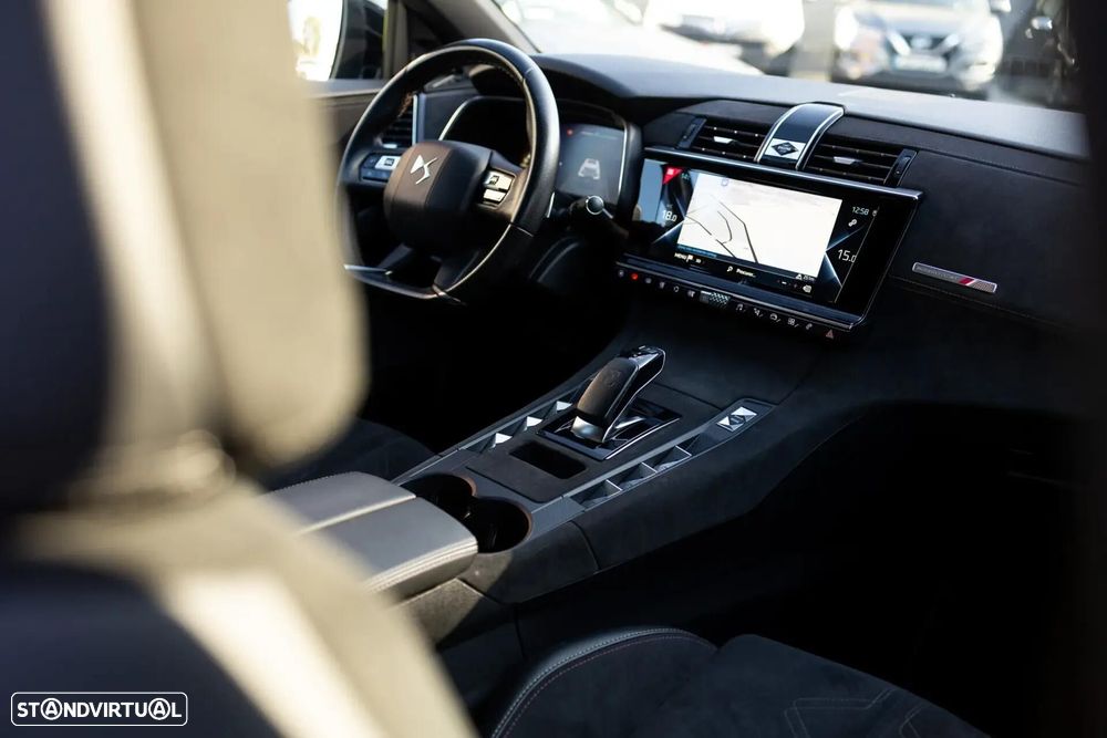 DS DS7 Crossback E-Tense Performance Line+ EAT8 - 26