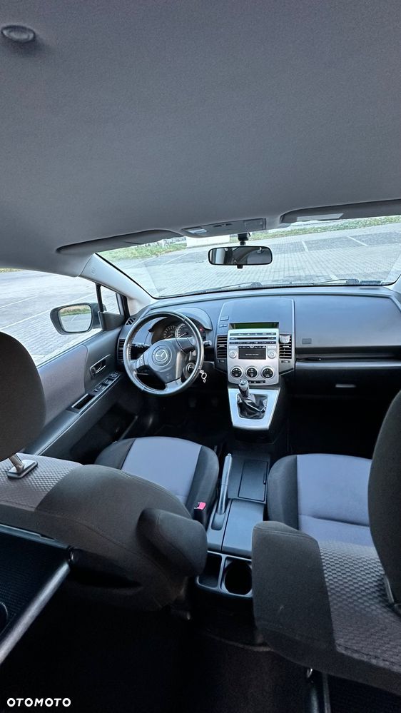 Mazda 5 - 16