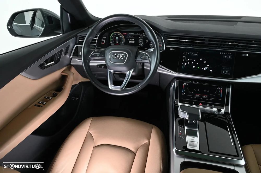 Audi Q8 55 TFSIe quattro Tiptronic - 20