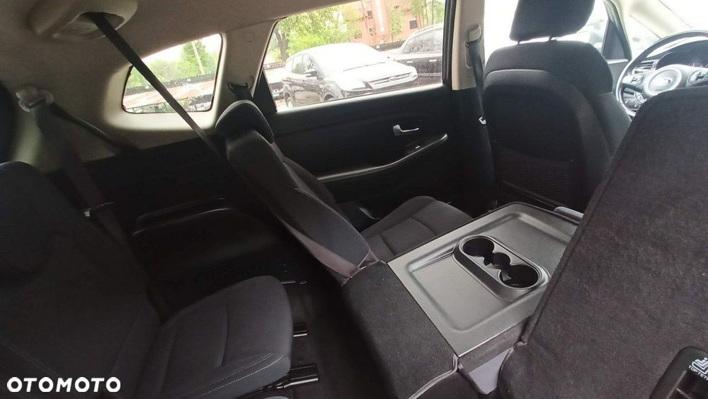 Kia Carens 1.7 CRDi L 7os - 27