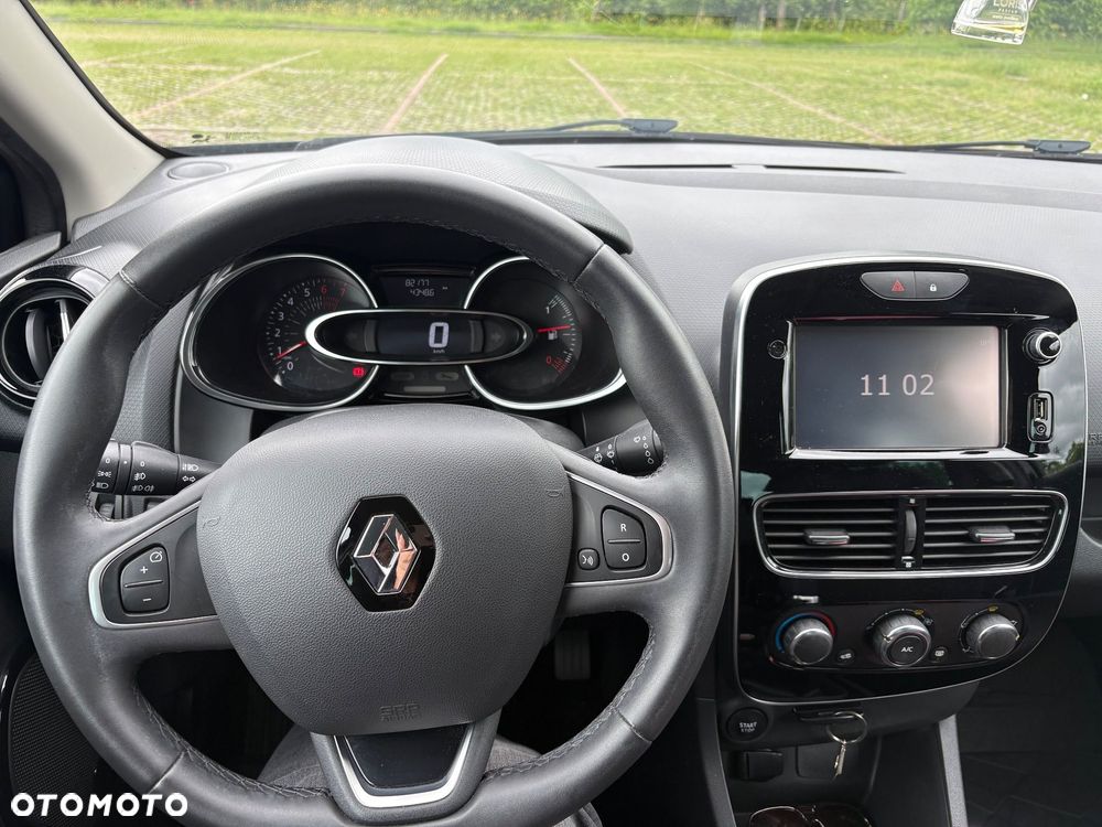Renault Clio 1.2 16V Alize - 10