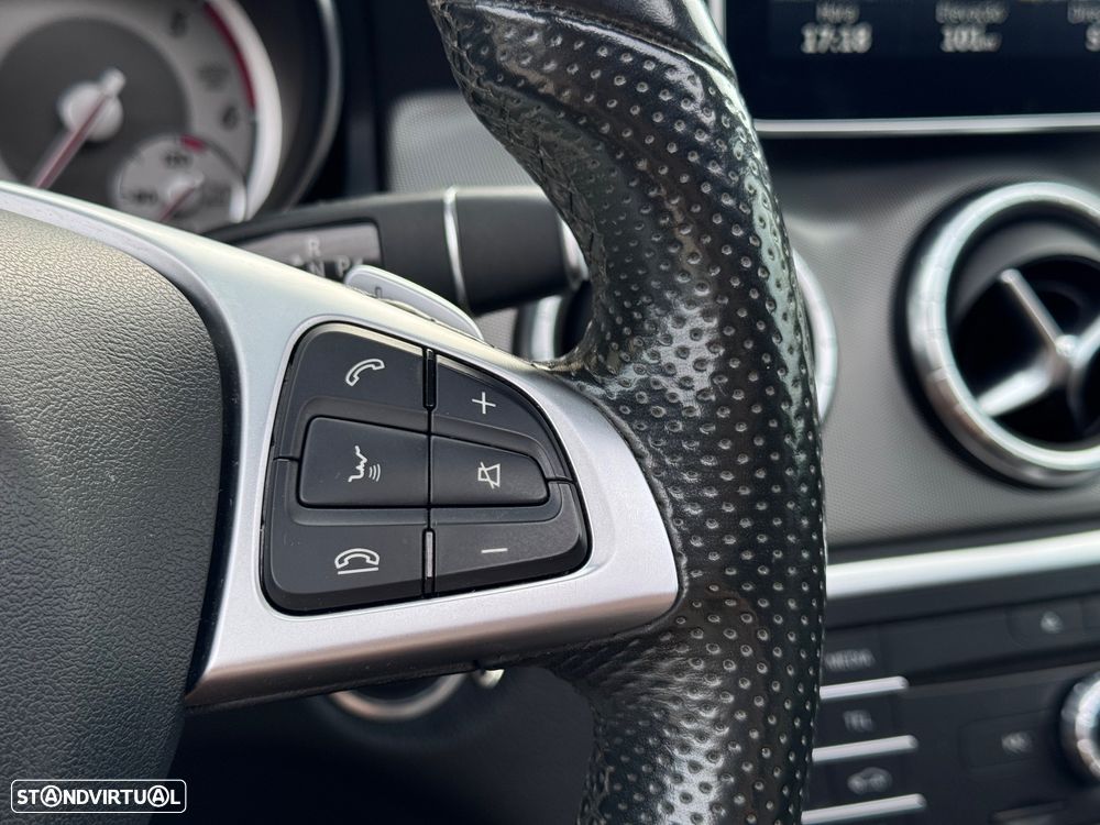 Mercedes-Benz CLA 220 Shooting Brake (CDI) d 4Matic 7G-DCT AMG Line - 16