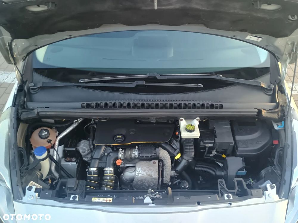 Peugeot 5008 BlueHDI 120 EAT6 Stop & Start Active - 8