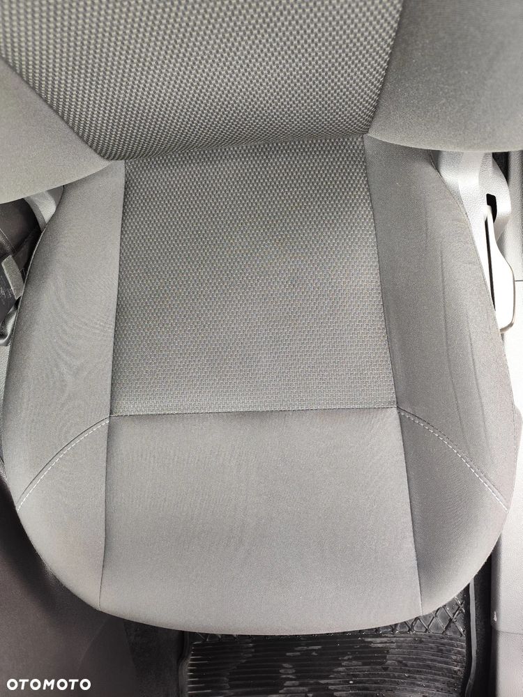 Ford Focus 1.5 EcoBlue Connected - 23