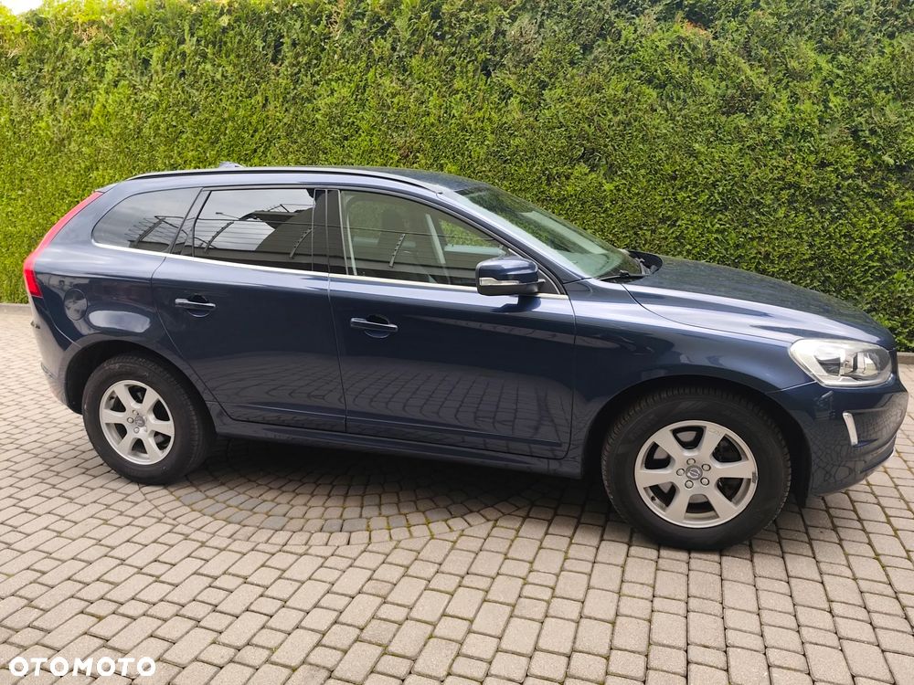Volvo XC 60 D4 Geartronic Momentum - 9