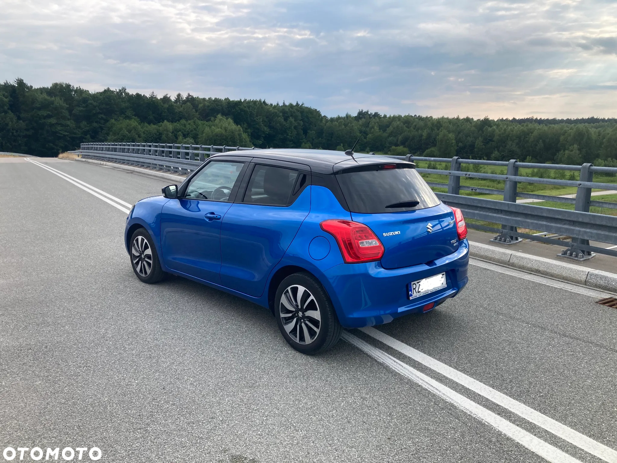 Suzuki Swift 1.2 Dualjet Hybrid Comfort - 4