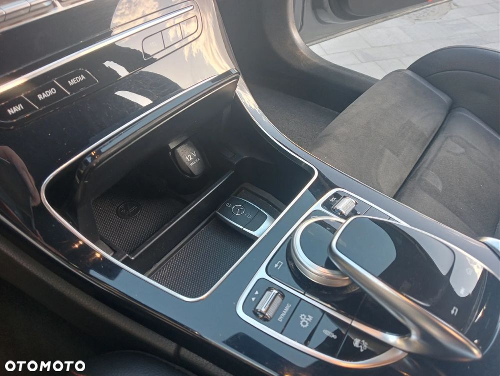 Mercedes-Benz Klasa C AMG 43 4Matic AMG TCT 9G - 12
