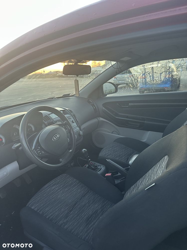 Kia Ceed - 7