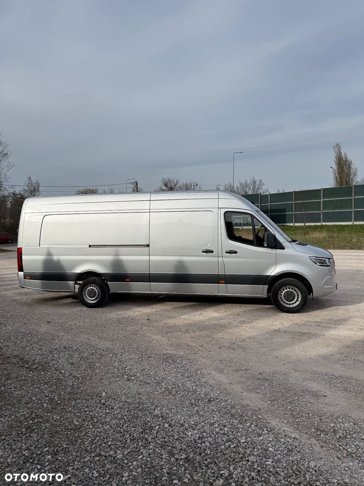 Mercedes-Benz Sprinter - 2