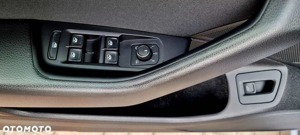 Volkswagen Passat 2.0 TDI EVO Business - 21