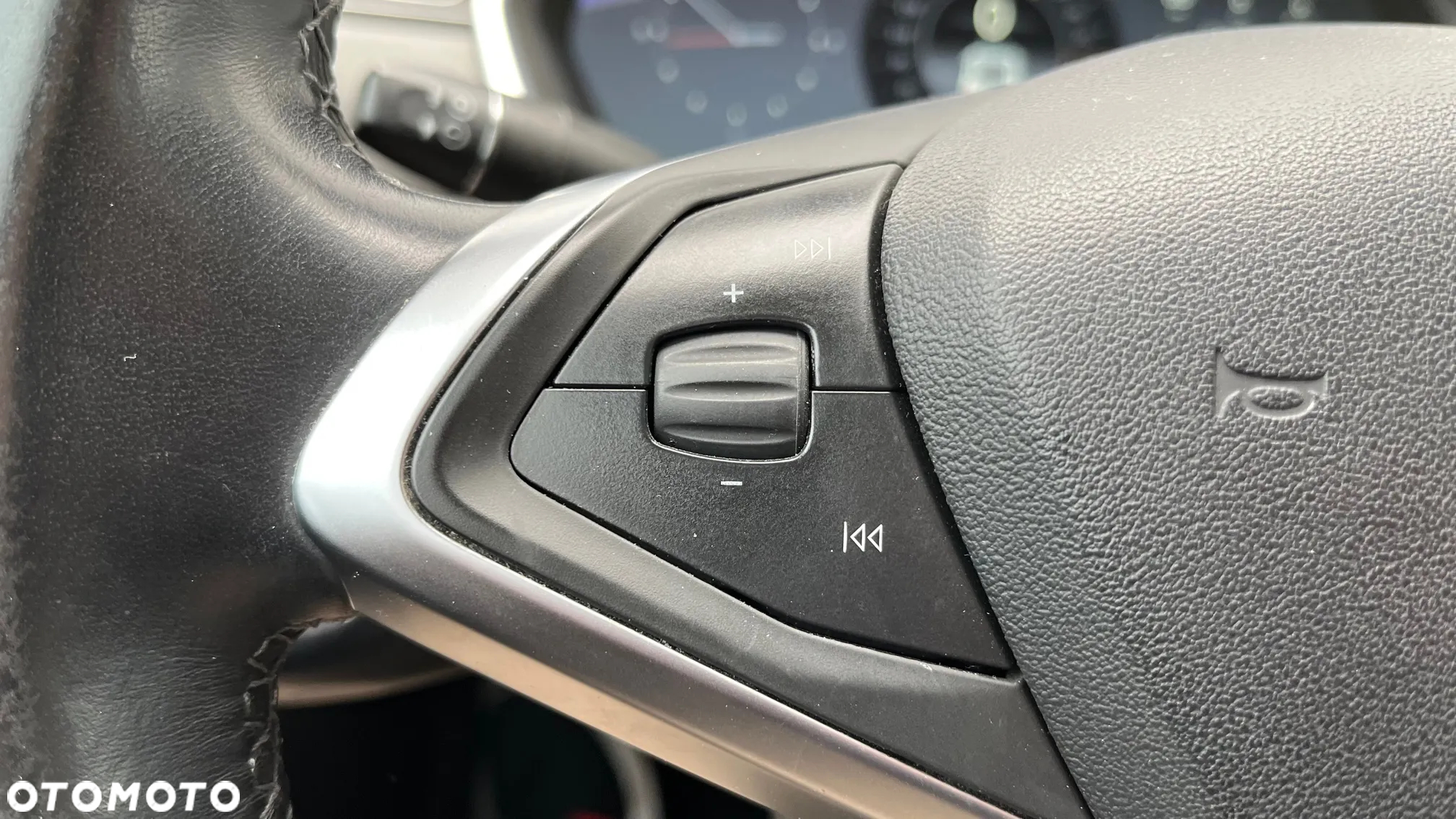 Tesla Model S D - 21
