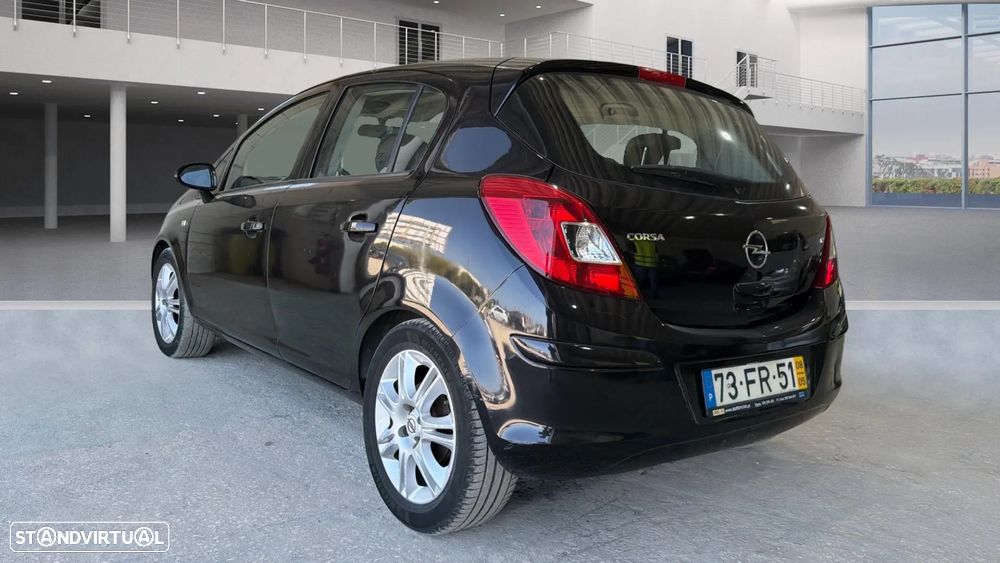 Opel Corsa 1.2 Cosmo - 2