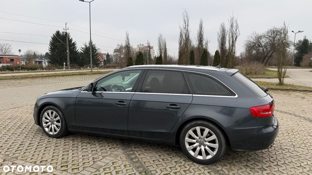 Audi A4 Avant 2.0 TDI DPF Ambiente - 17