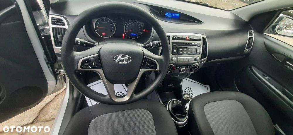 Hyundai i20 - 38