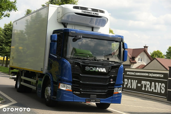 Scania P280///* 2022///* PRZEBIEG 165 TYŚ KM///* CHŁODNIA///* 18000KG///* THERMO KING///* WINDA///* BAR///* DŁ 7.30///* 18 EURO PALET///* KAMERA///* LEDY///* WAGA///* STAN JAK NOWA