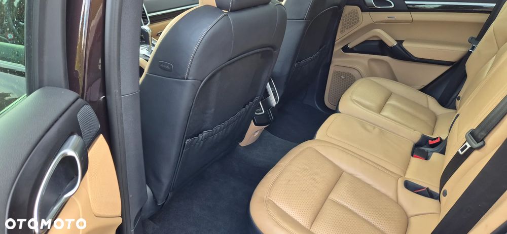Porsche Cayenne Standard - 15