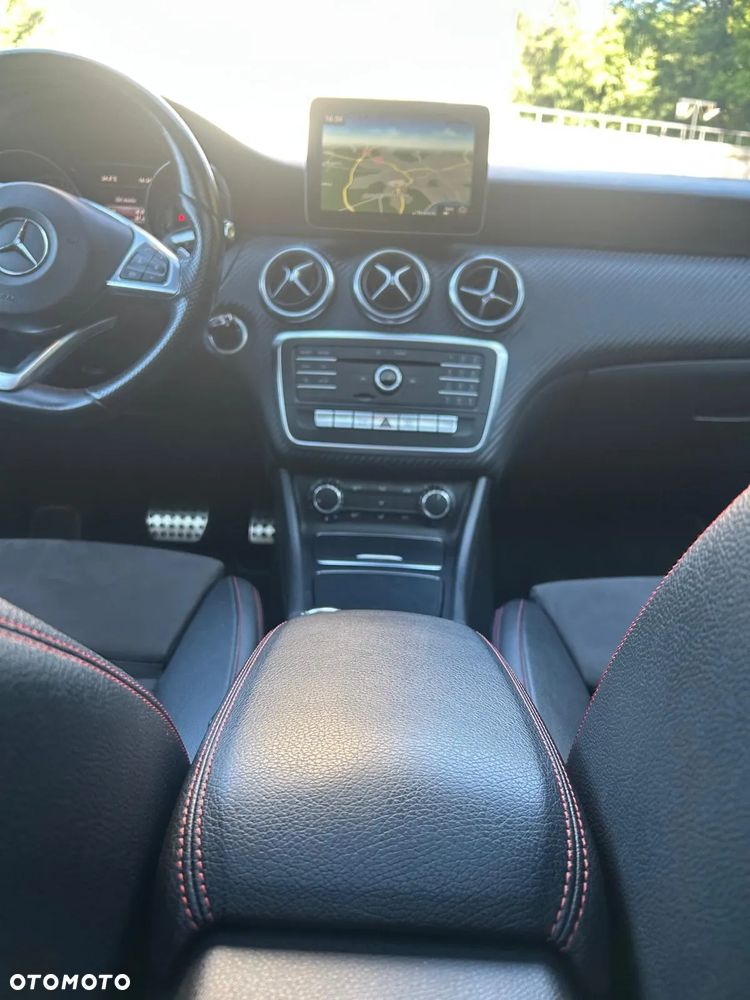 Mercedes-Benz Klasa A 200 CDI 4Matic 7G-DCT AMG Line - 16