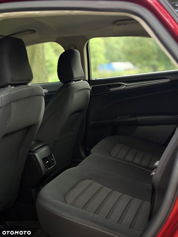 Ford Fusion - 21