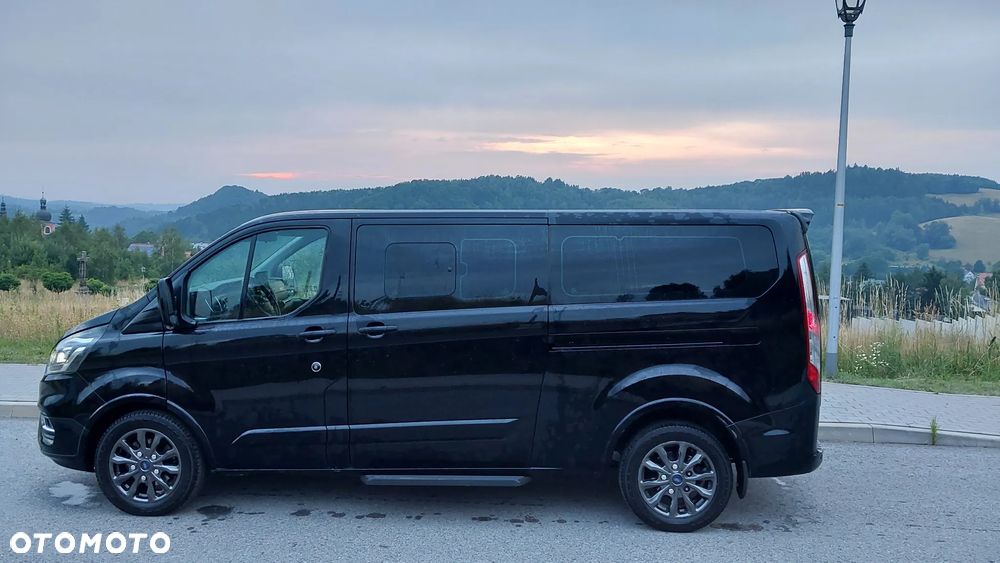 Ford Tourneo Custom - 2