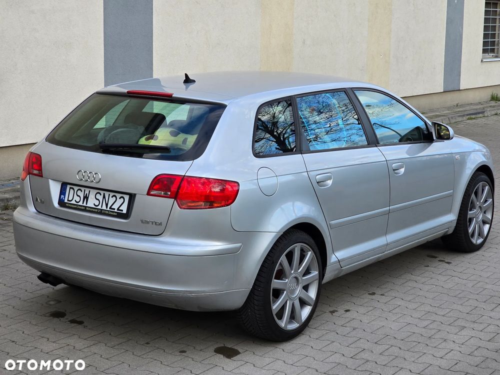 Audi A3 Sportback 1.9 TDI Attraction - 4