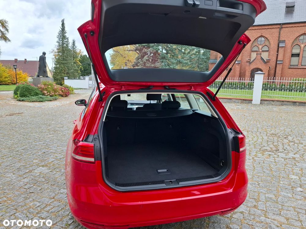 Volkswagen Passat Variant 2.0 TDI (BlueMotion Technology) Comfortline - 13