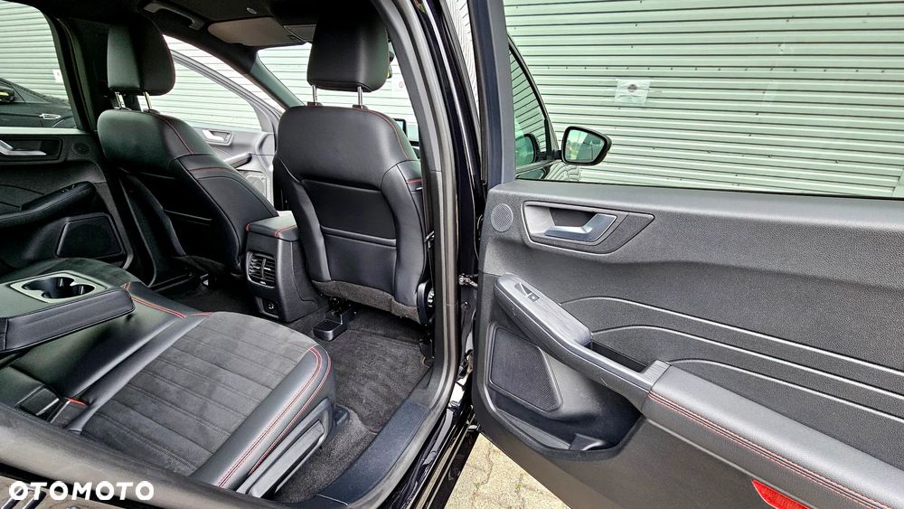 Ford Kuga 2.5P PHEV FWD ST-Line X - 32