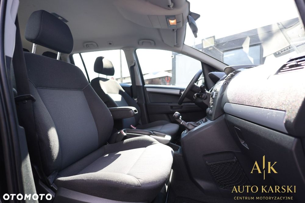 Opel Zafira - 36