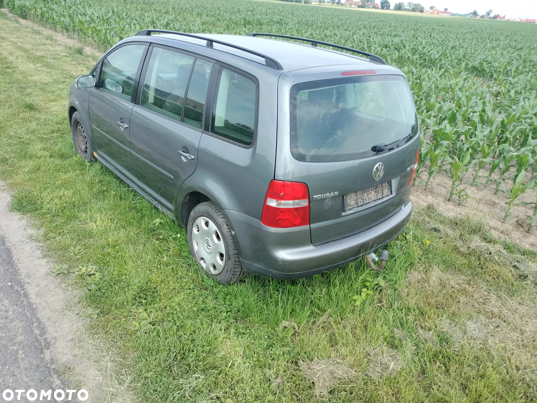 touran 1,6 benzyna kod farby LD7X - 9