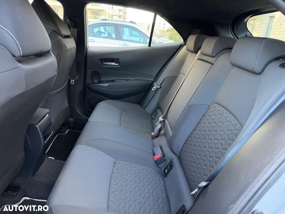 Toyota Corolla 1.8 HSD Business - 20