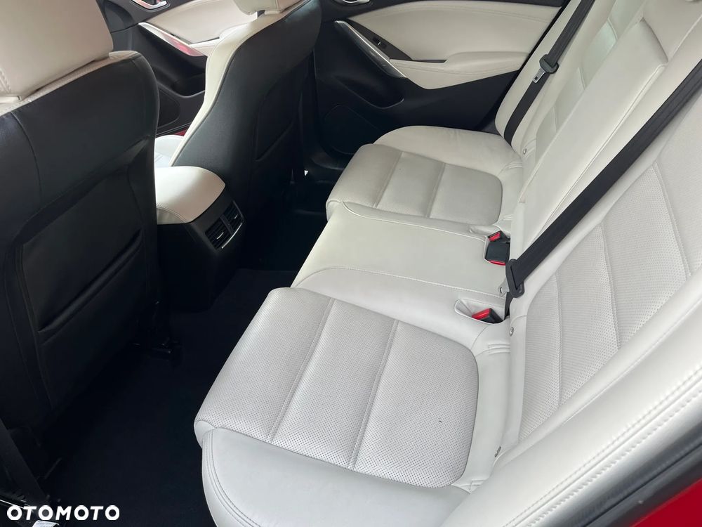 Mazda 6 - 8