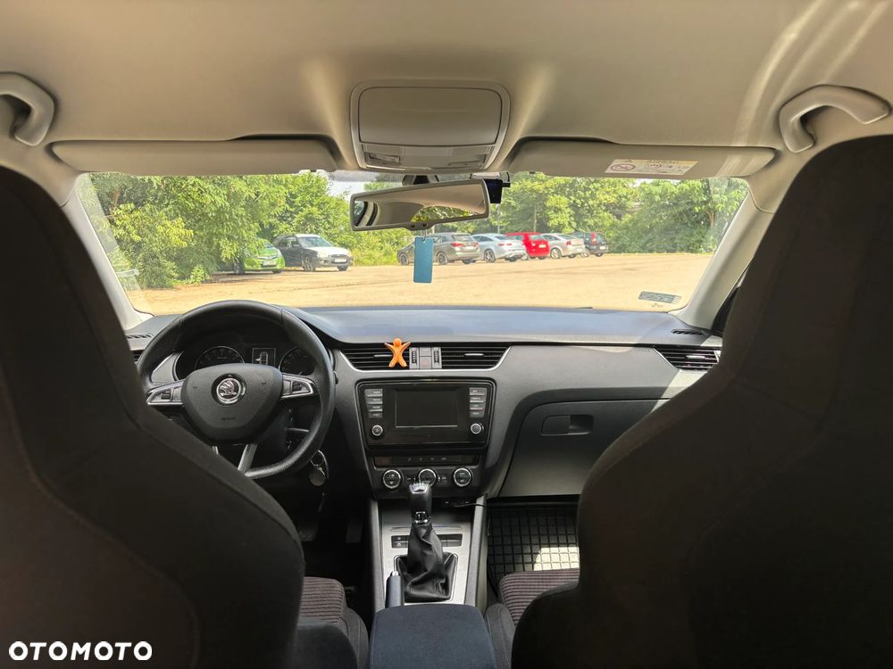 Skoda Octavia 2.0 TDI Style - 9