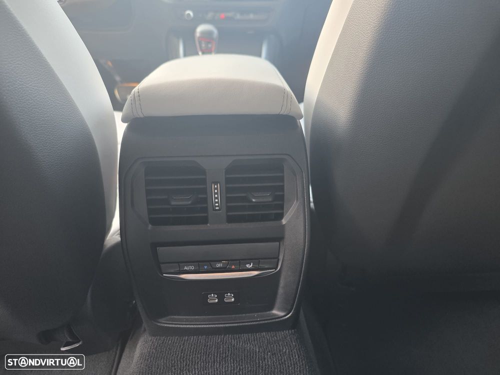 BMW M3 Competition M xDrive - 29