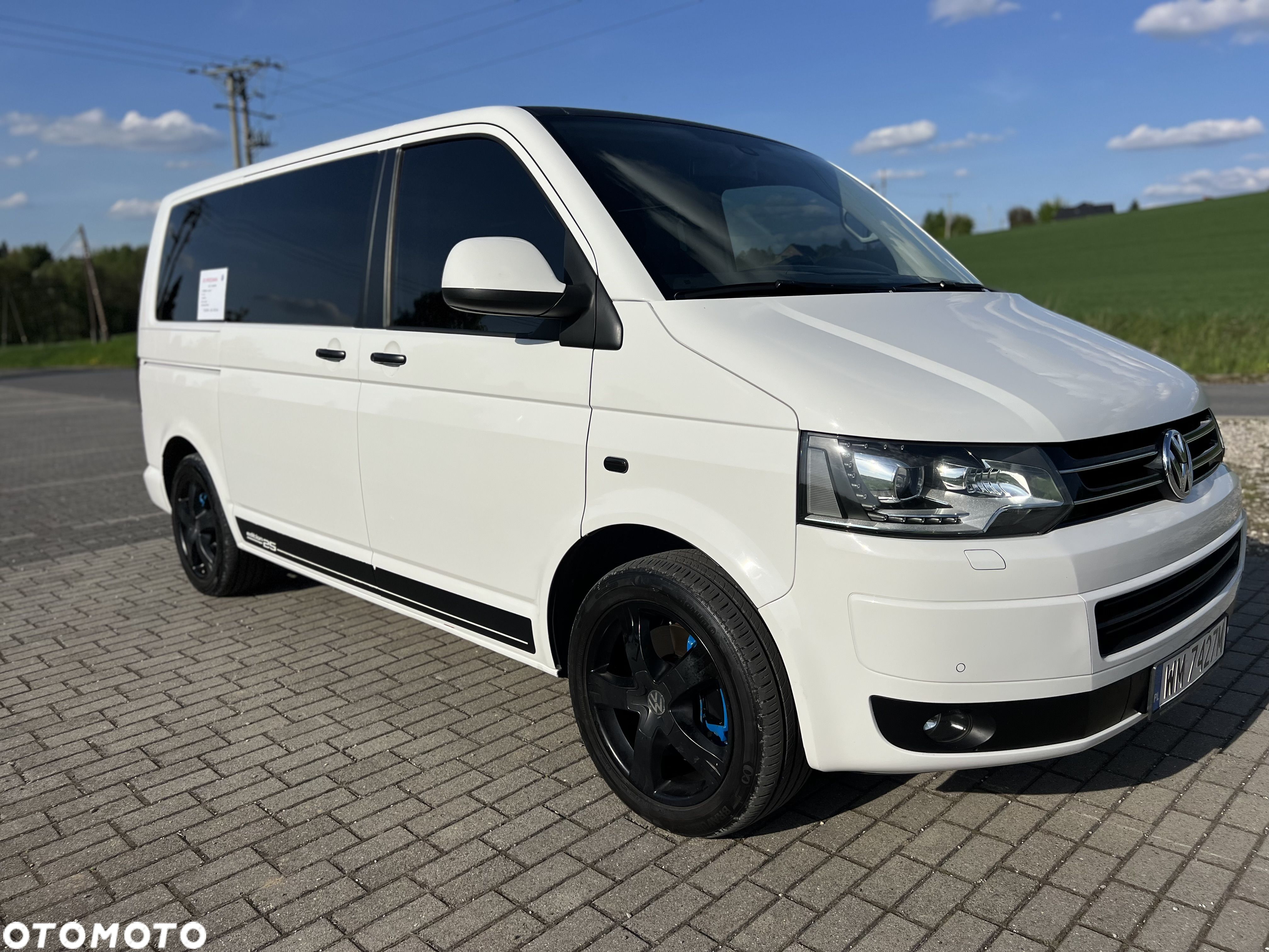 Volkswagen Multivan - 1