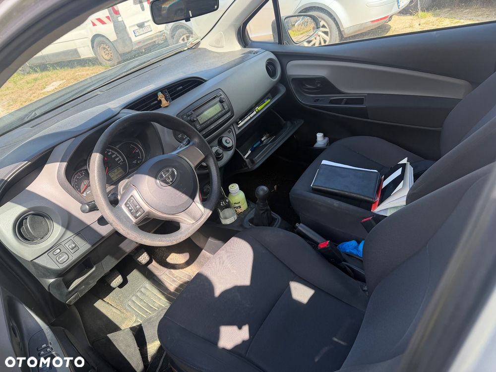 Toyota Yaris 1.0 Luna A/C - 7
