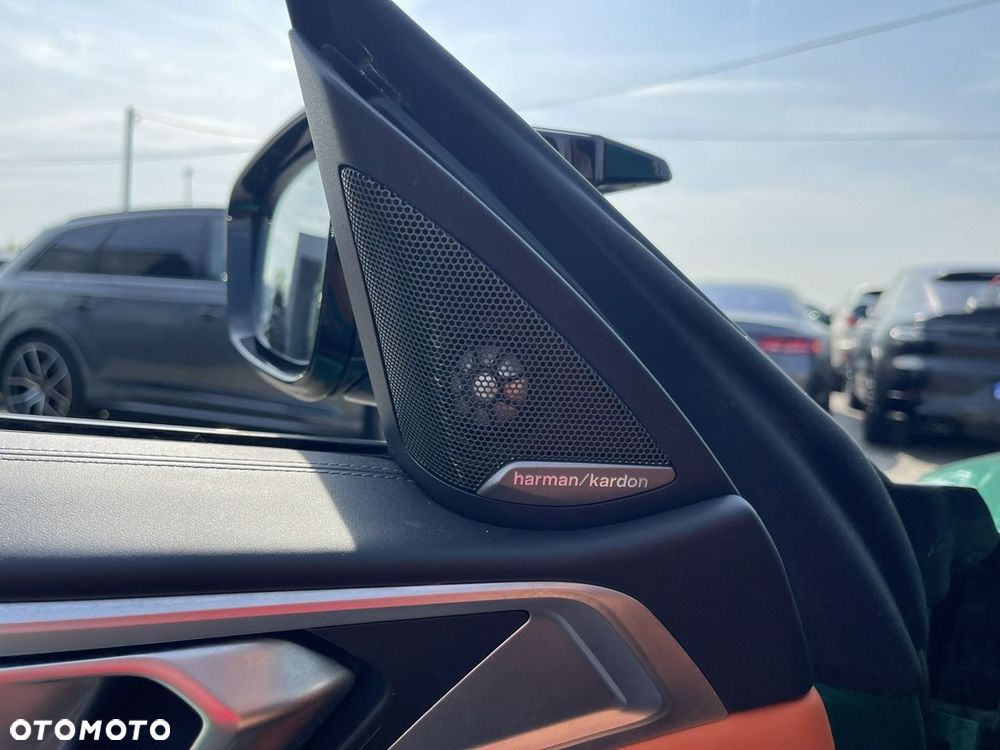 BMW M4 Competition M xDrive sport - 23