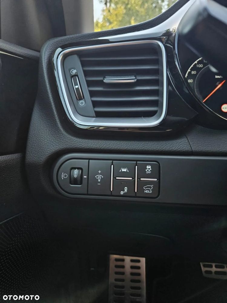 Kia XCeed 1.5 T-GDI L Business Line DCT - 16