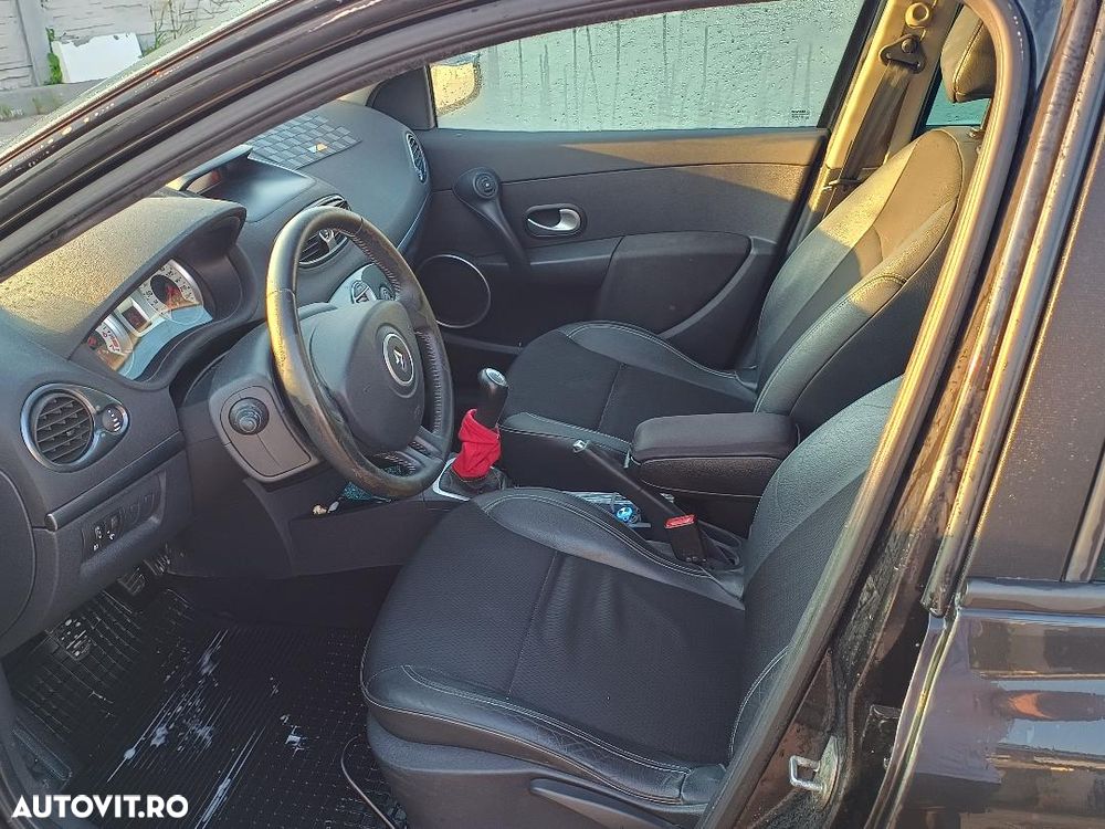 Renault Clio - 5