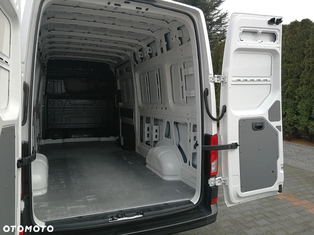 Volkswagen Crafter - 8