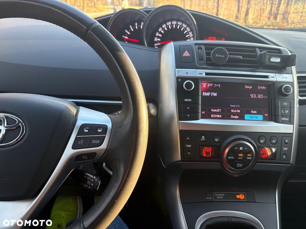 Toyota Verso 2.0 D-4D 5-Sitzer Executive - 25