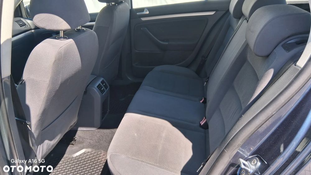 Volkswagen Golf 1.6 Comfortline - 8