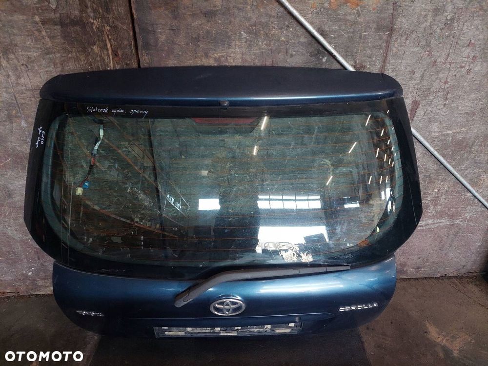 KLAPA BAGAŻNIKA TOYOTA COROLLA E12 8Q4 - 2