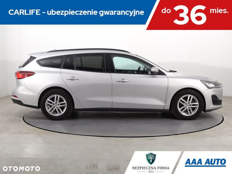 Ford Focus SW - 8