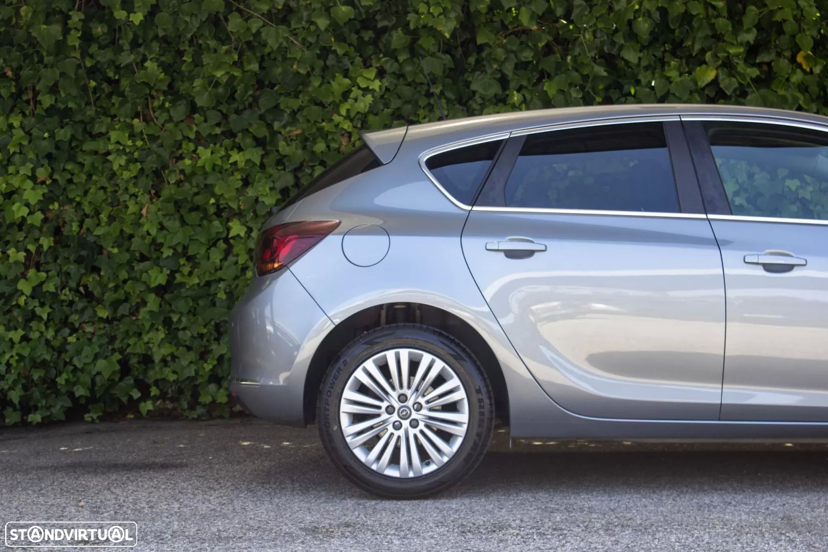 Opel Astra 1.4 Executive S/S - 4