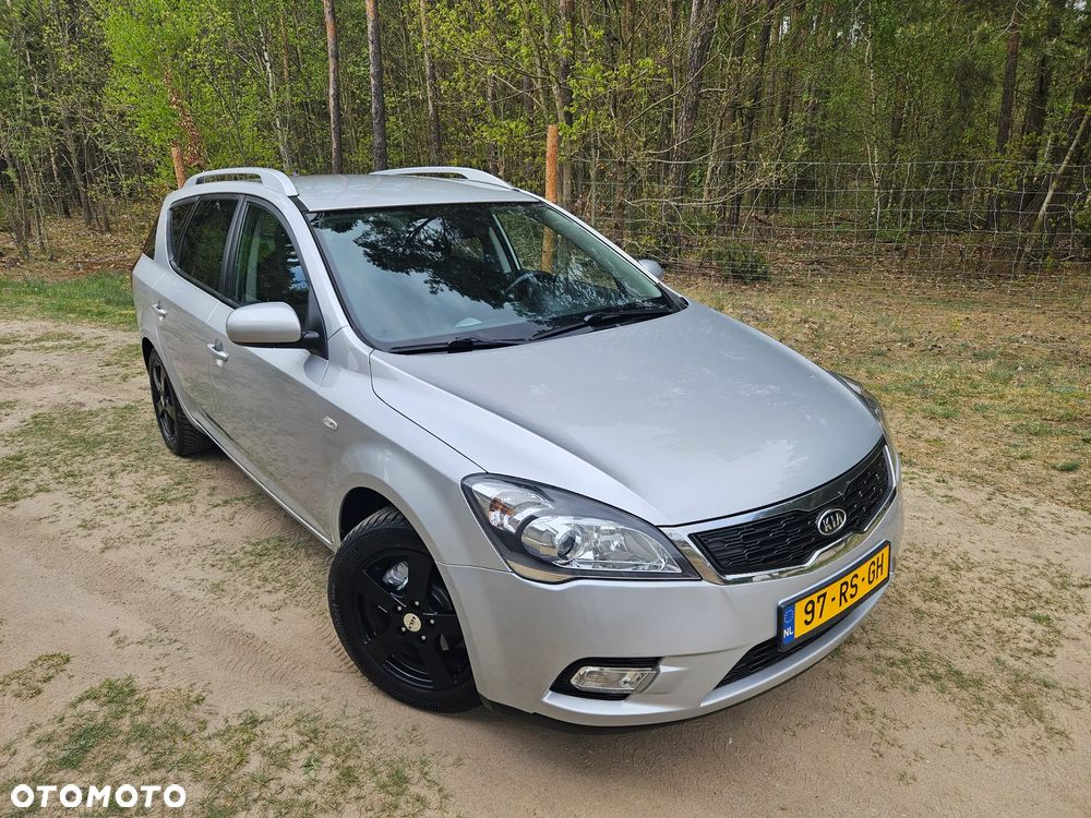 Kia Ceed - 9
