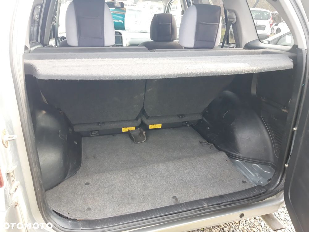 Toyota RAV4 4x4 Sol - 12