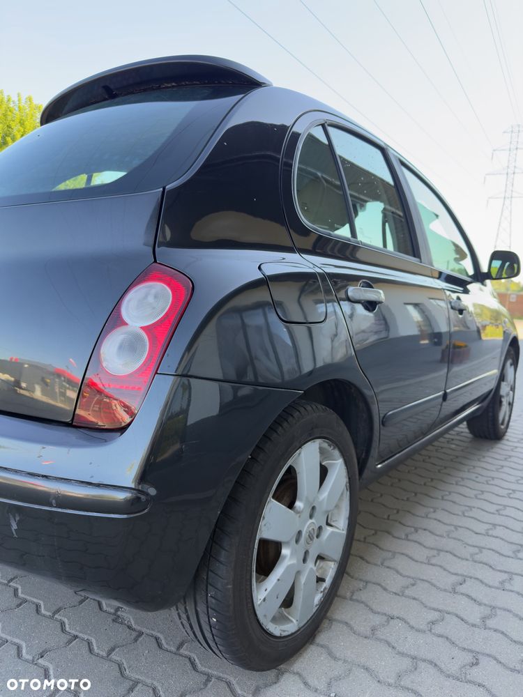 Nissan Micra - 4
