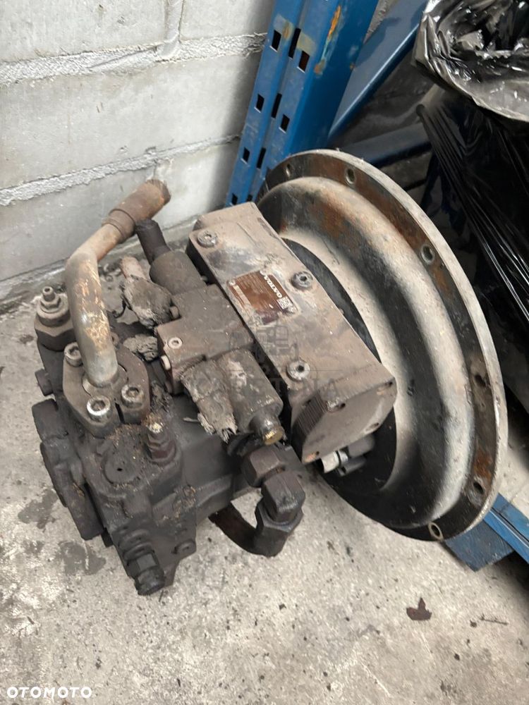 VOLVO L30 L30G Pompa hydrauliczna 15222842   R902207155 - 4