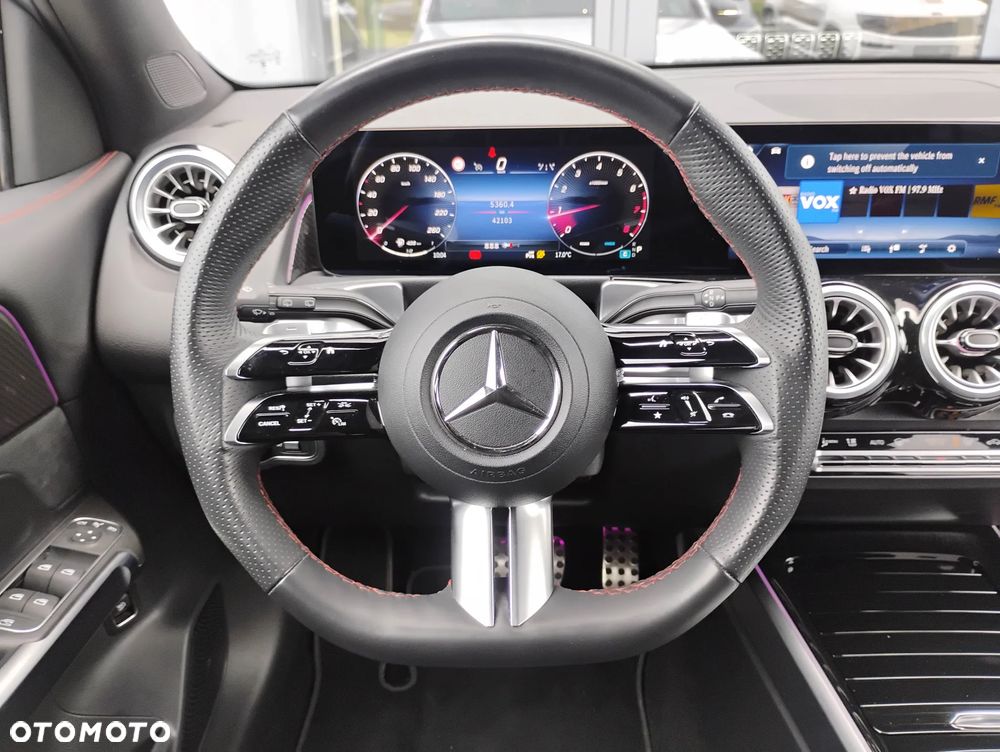 Mercedes-Benz GLB 200 mHEV AMG Line 7G-DCT - 20