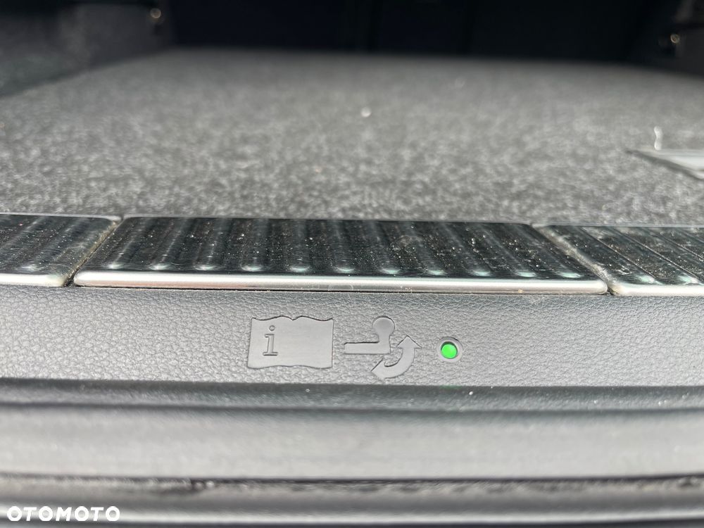 Skoda Superb 2.0 TSI L&K DSG - 19